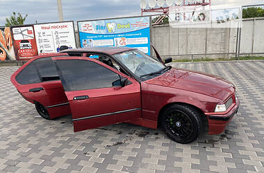 Седан BMW 3 Series 1993 в Лубнах