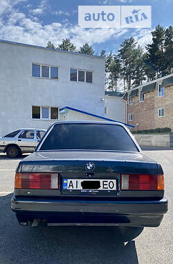 Седан BMW 3 Series 1985 в Обухові