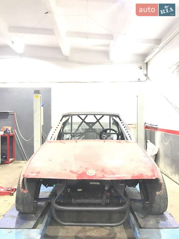 Седан BMW 3 Series 1985 в Харкові