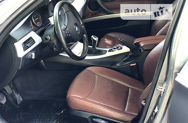 Универсал BMW 3 Series 2010 в Ромнах