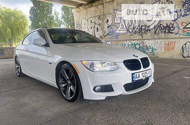 Купе BMW 3 Series 2010 в Киеве