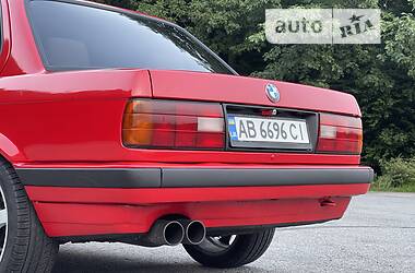 Седан BMW 3 Series 1988 в Вінниці