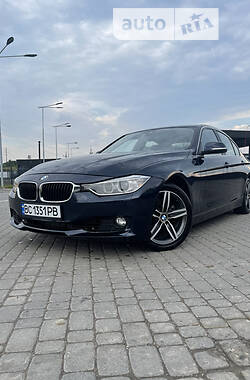 Седан BMW 3 Series 2013 в Львове