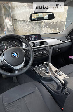 Седан BMW 3 Series 2013 в Львове