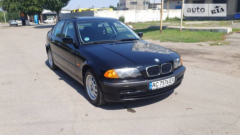 Седан BMW 3 Series 1998 в Вознесенську