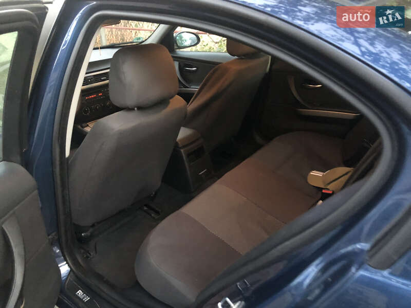 Седан BMW 3 Series 2005 в Измаиле фото 6 Седан BMW 3 Series 2005 в Измаиле