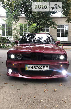 Седан BMW 3 Series 1986 в 