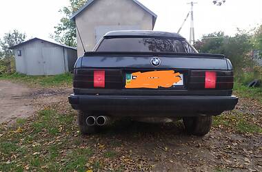 Седан BMW 3 Series 1989 в Львові