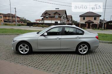 Седан BMW 3 Series 2015 в Киеве