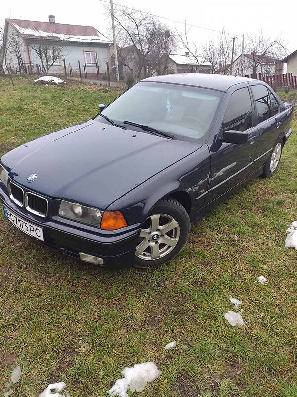 Седан BMW 3 Series 1995 в Львове