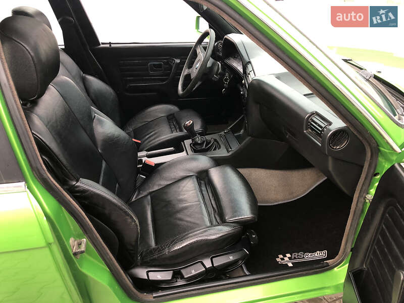 Седан BMW 3 Series 1986 в Галичі