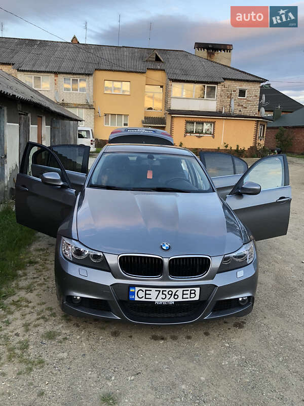 Седан BMW 3 Series 2009 в Сторожинці