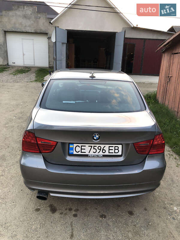 Седан BMW 3 Series 2009 в Сторожинці