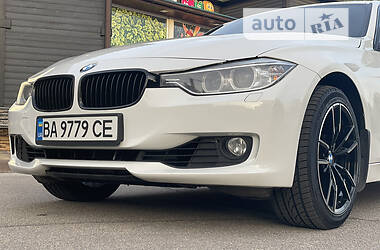 Седан BMW 3 Series 2013 в Кропивницькому