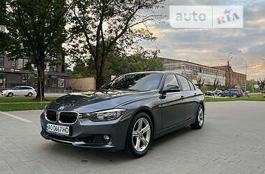 Седан BMW 3 Series 2013 в Ужгороде