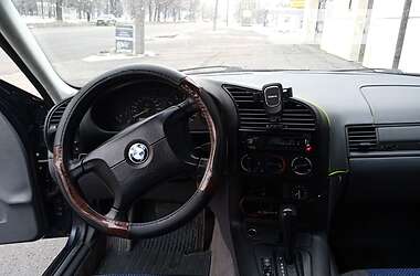 Седан BMW 3 Series 1991 в Дніпрі