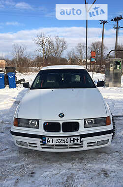 Седан BMW 3 Series 1991 в Галиче