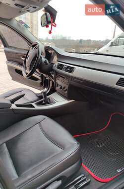 Универсал BMW 3 Series 2006 в  фото 15 Универсал BMW 3 Series 2006 в