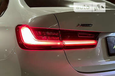 Седан BMW 3 Series 2019 в Киеве