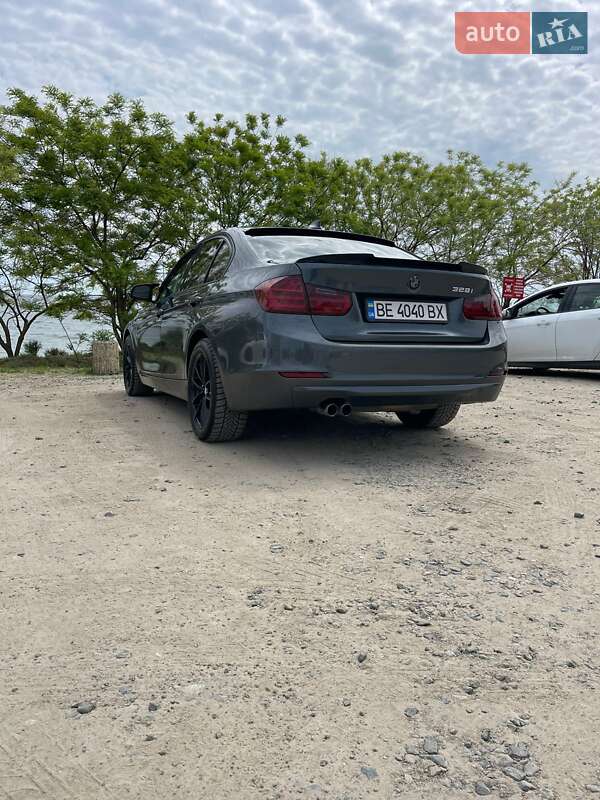 Седан BMW 3 Series 2013 в Одесі
