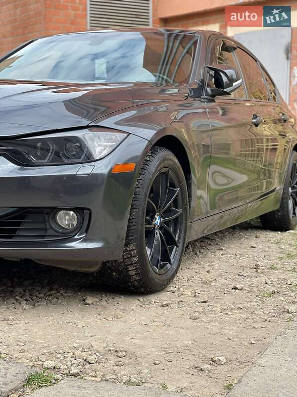 Седан BMW 3 Series 2013 в Одесі