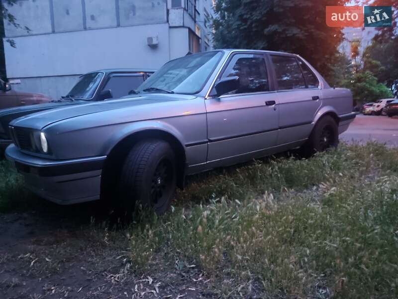 Седан BMW 3 Series 1990 в Запоріжжі