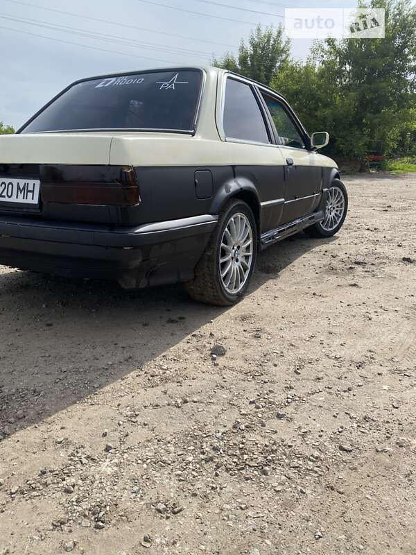 Купе BMW 3 Series 1985 в Славянске