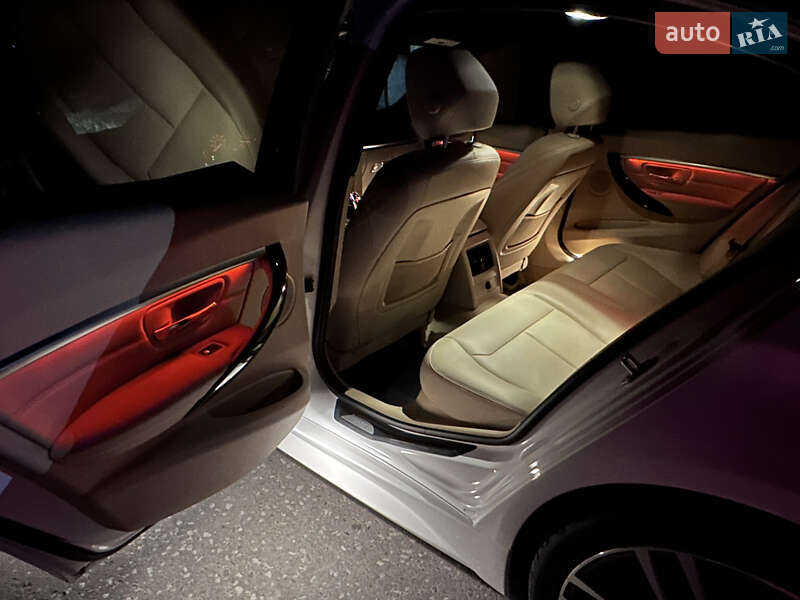 Седан BMW 3 Series 2015 в Києві