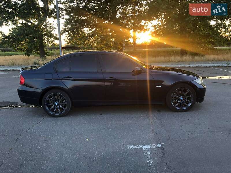 Седан BMW 3 Series 2005 в Николаеве фото 2 Седан BMW 3 Series 2005 в Николаеве