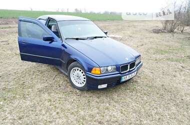 Седан BMW 3 Series 1991 в Чернівцях