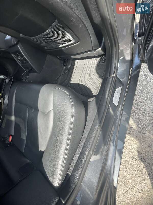 Седан BMW 3 Series 2014 в Запорожье