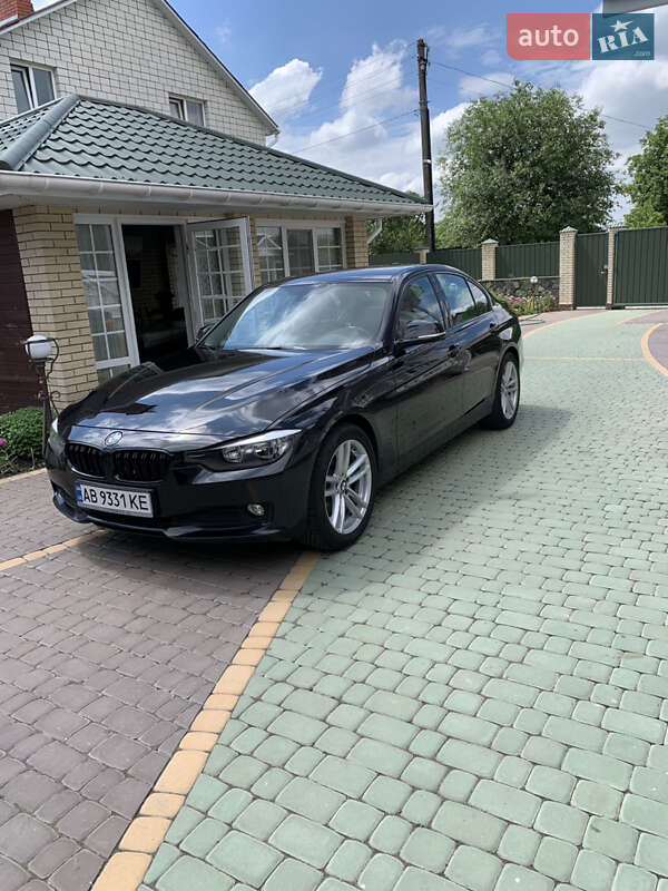 Седан BMW 3 Series 2015 в Виннице