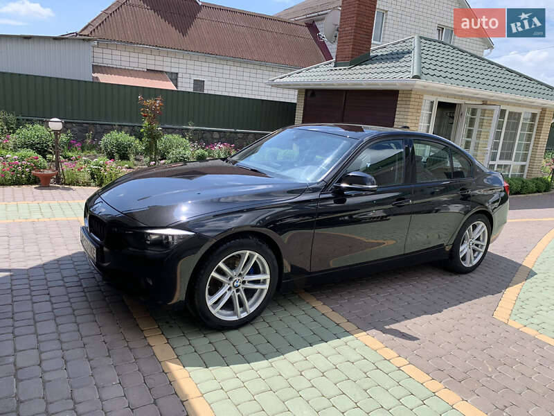 Седан BMW 3 Series 2015 в Виннице