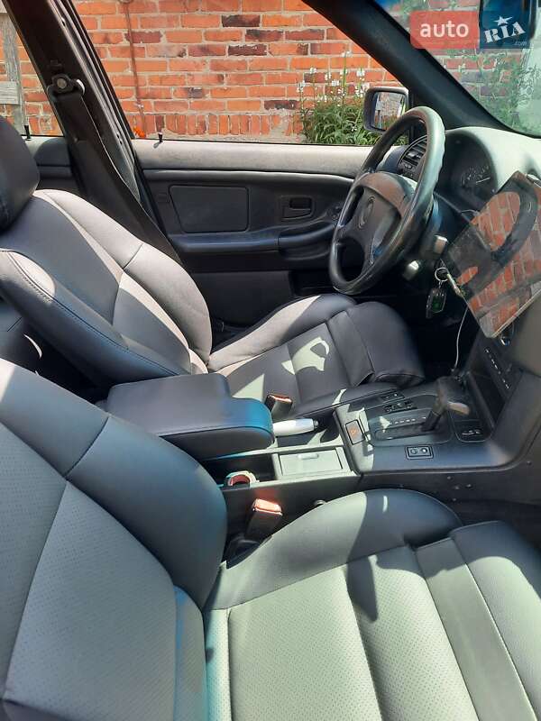 Седан BMW 3 Series 1993 в Киеве