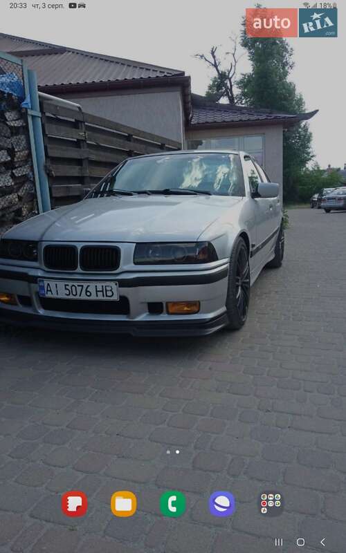 Седан BMW 3 Series 1993 в Киеве