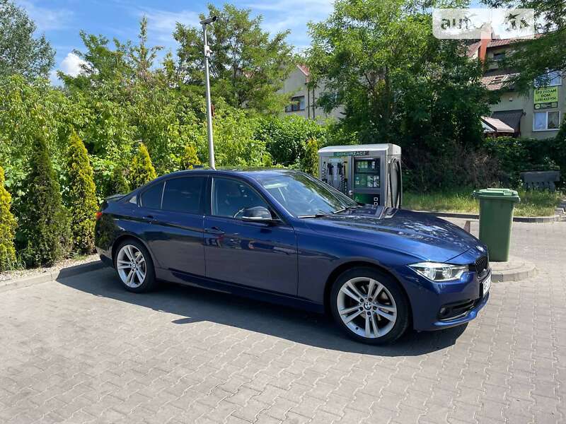 Седан BMW 3 Series 2017 в 