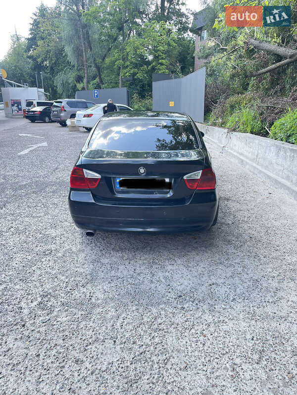 Седан BMW 3 Series 2005 в Києві