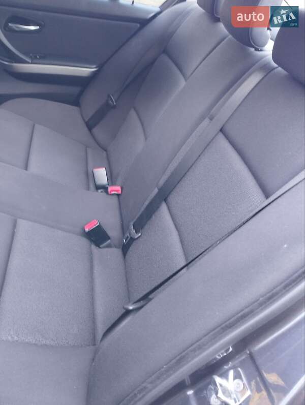 Седан BMW 3 Series 2005 в Знам'янці