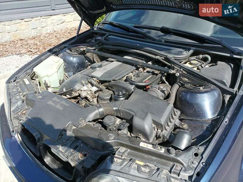 Седан BMW 3 Series 1999 в Маньковке