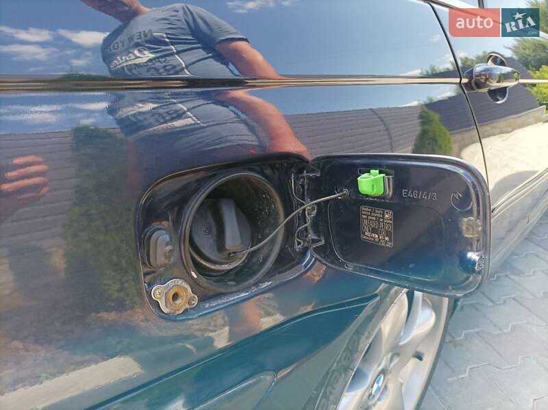 Седан BMW 3 Series 1999 в Маньковке