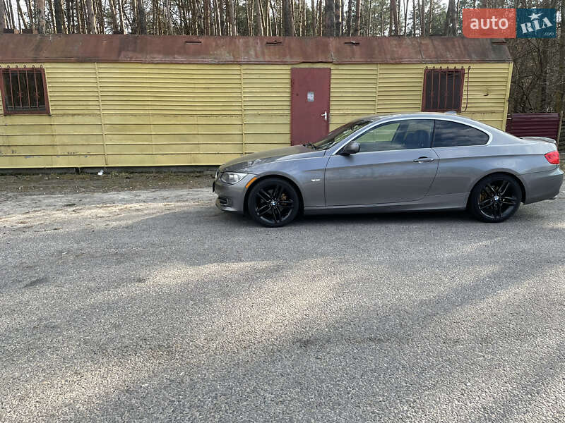 Купе BMW 3 Series 2011 в Згуровке