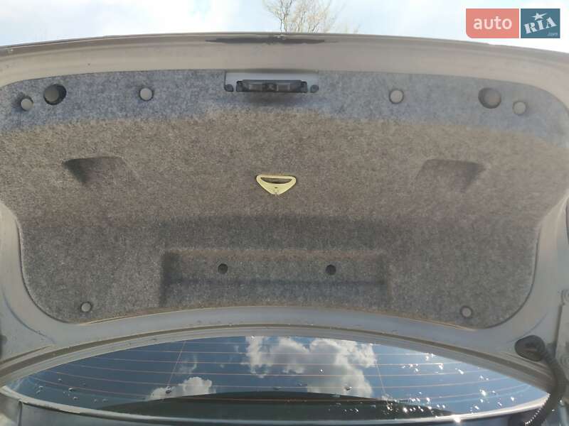 Седан BMW 3 Series 2009 в Львове