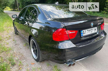 Седан BMW 3 Series 2011 в 