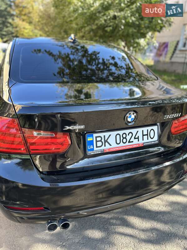 Седан BMW 3 Series 2014 в Млинове фото 5 Седан BMW 3 Series 2014 в Млинове