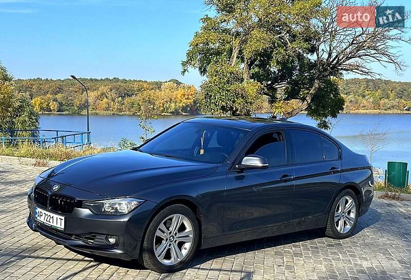 Седан BMW 3 Series 2015 в Запорожье