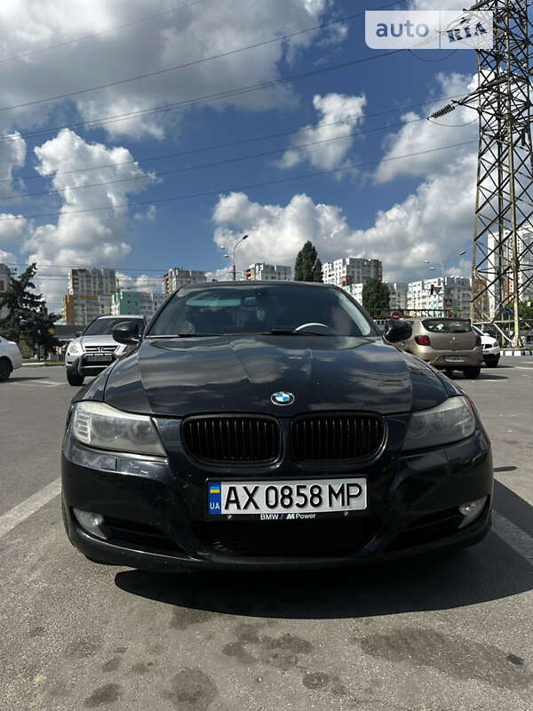 Седан BMW 3 Series 2010 в Валках