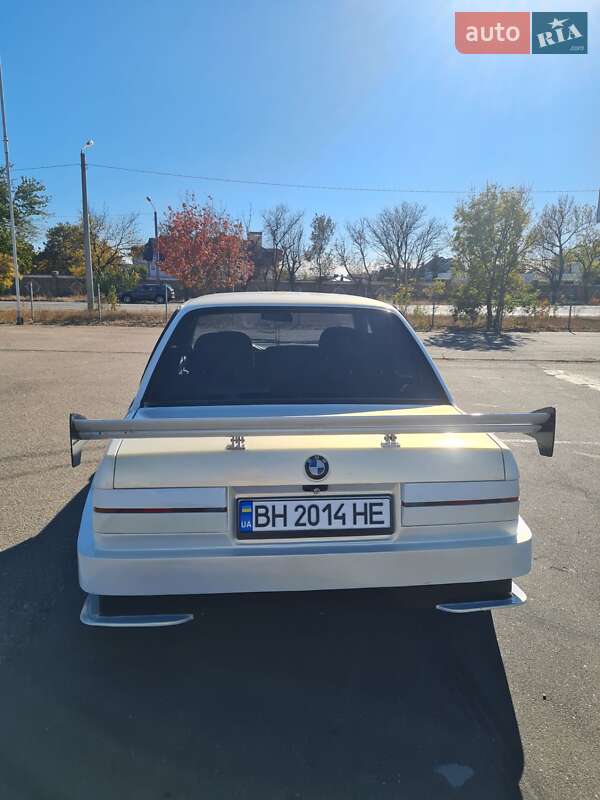 Седан BMW 3 Series 1986 в Одессе