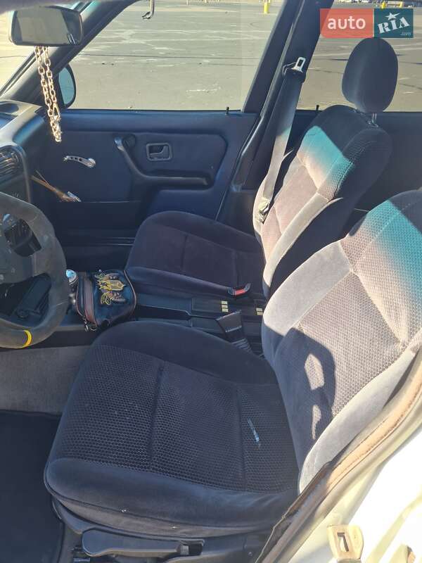 Седан BMW 3 Series 1986 в Одессе