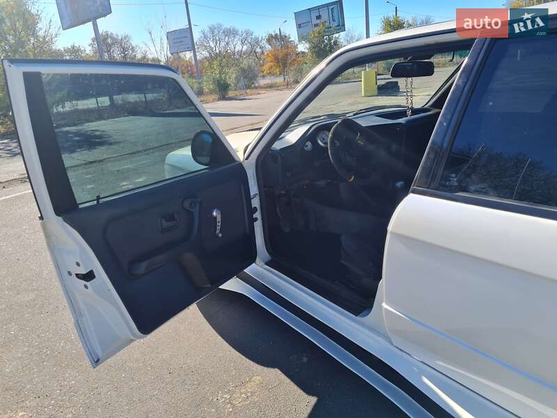 Седан BMW 3 Series 1986 в Одессе