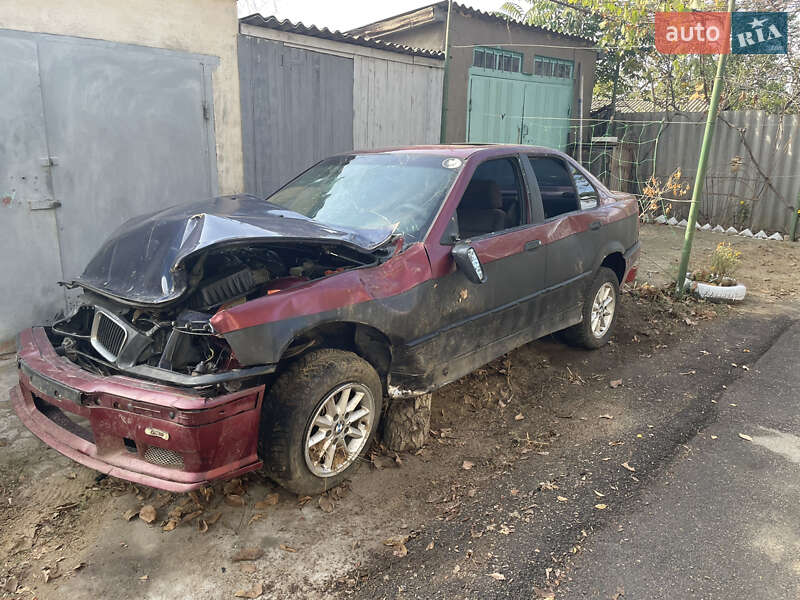 Универсал BMW 3 Series 1993 в Измаиле